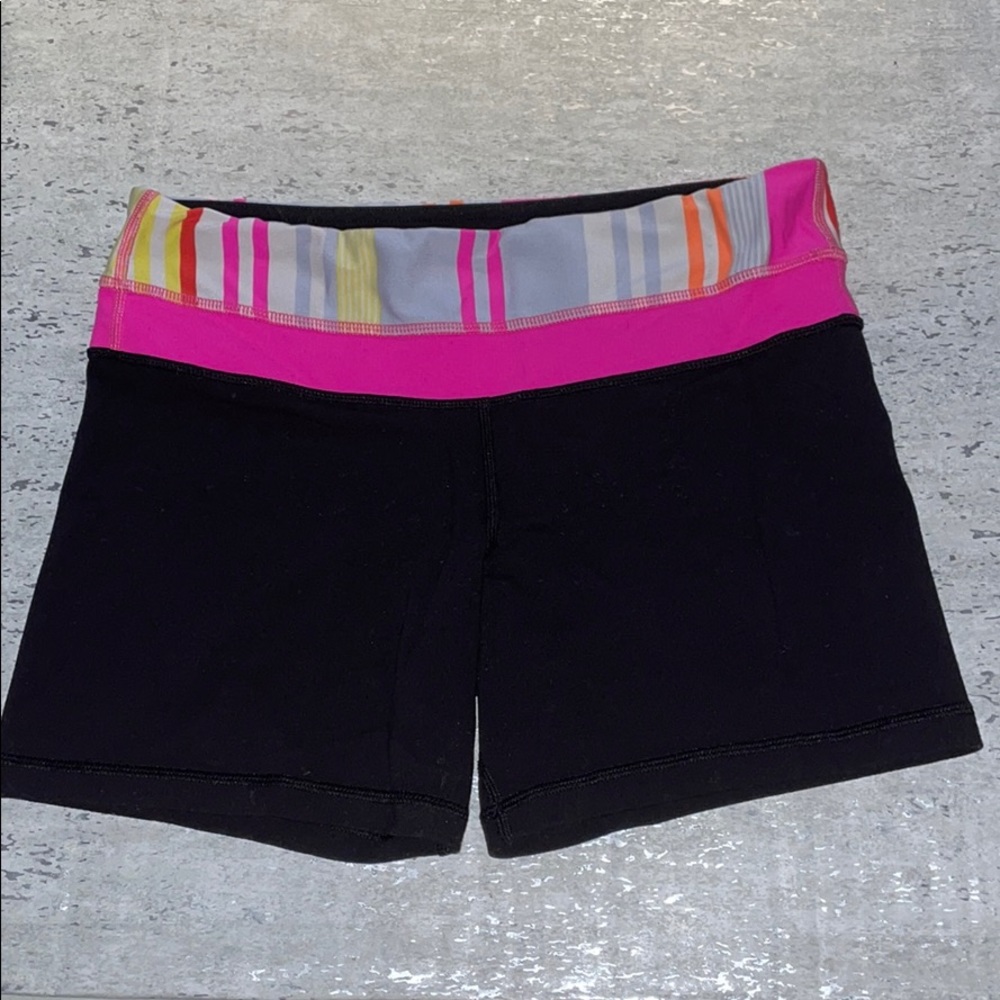 Lululemon shorts reversible size 6